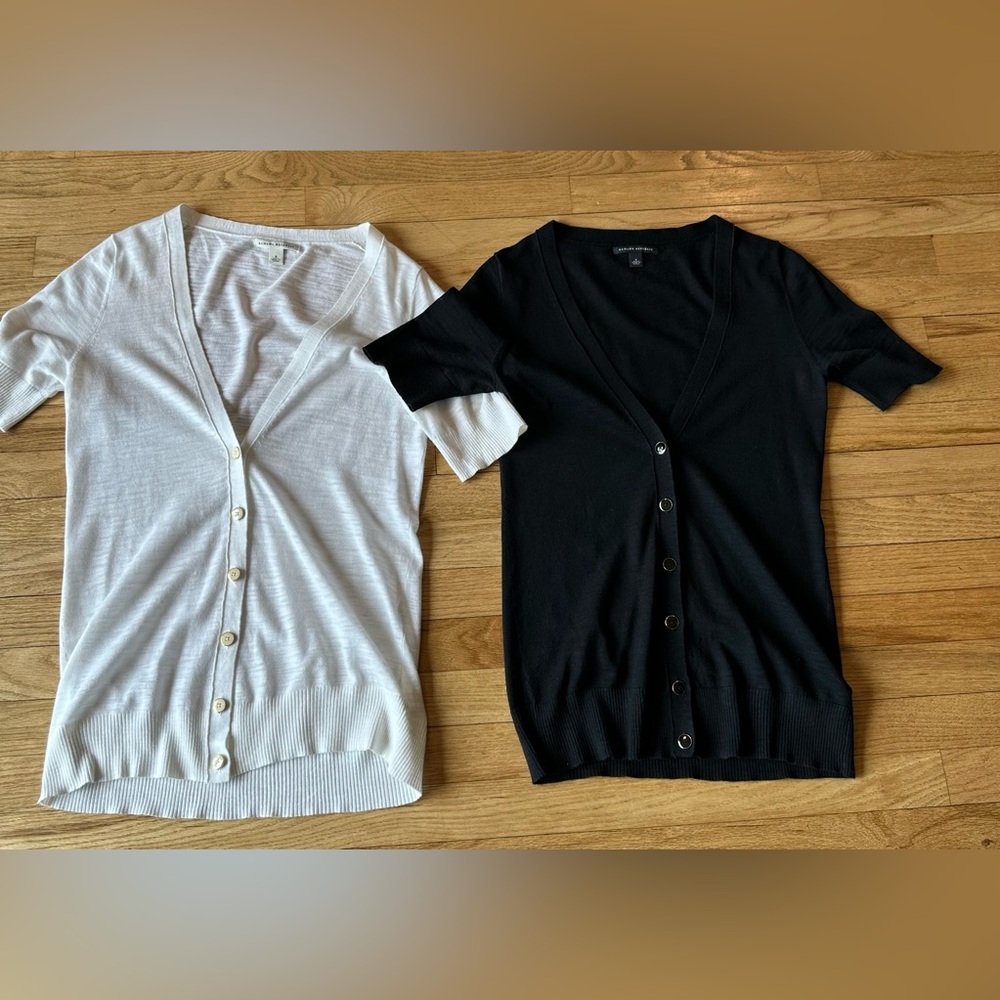 BANANA REPUBLIC BUNDLE OF 2 button up V-Neck Short Sleeve Cardigans: blk&wte (S)